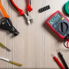 Ile zarabia pomocnik elektryka w Niemczech? Zaskakujące fakty o wynagrodzeniu