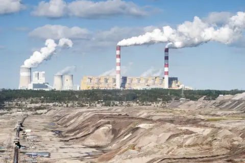 Elektrownia Bełchatów - ile energii produkuje i dlaczego to ważne?
