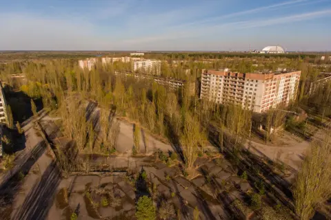 Pusty Prypeć, miasto widmo. Czy Czarnobyl jest zamieszkany? Tylko przez naturę, która odzyskała swoje tereny.