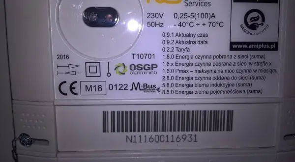 Numer licznika prądu N111600116931. Urządzenie z 2016 roku, z certyfikatem OSGP, pokazuje dane o zużyciu energii.